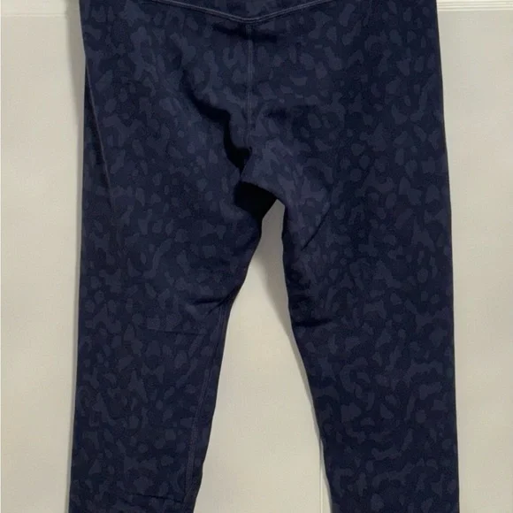 Lululemon Align Crop 21” LS Leopard Deep Navy Size 4 Nulu Leggings - Picture 6 of 9